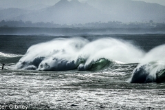 Wild Storm Surf The Wreck Byron Bay