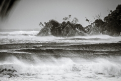 Wild Storm  Surf \"The Bay \"and \"The Pass\"  Byron Bay Australia